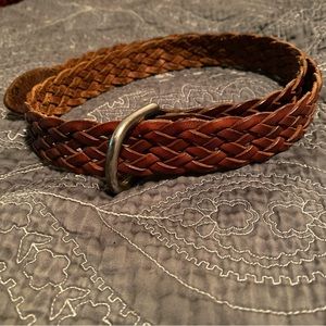 Woven leather belt, brown. Size Medium. Unisex.